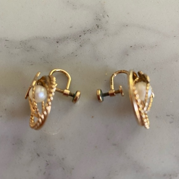 Amco 14k Gold Filled Double Circle Caged Pearl Screwback Earrings - Picture 3 of 4